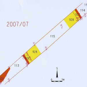 Obr. 56: Valtice – zámek 2007 (akce č. 2007/07) – kanalizace – II. etapa – záchranný výzkum. Detail přesné geodetického zaměření reliktů zevnitř omítnuté cihelné vyzdívky příkopu (zhotovil P. Vitula).