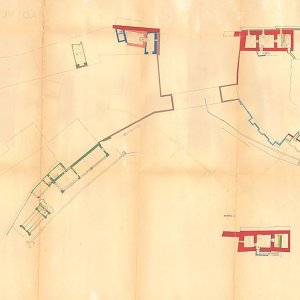 Obr. 26-3: Veveří - hrad 1962. Vývojové schéma suterénů hradu podle L. Lancingera a F. Kašičky  (Lancinger, L. – Kašička, F. 1962: Státní hrad Veveří. Rukopis pasportu, Státní ústav pro rekonstrukci památkových měst a objektů).